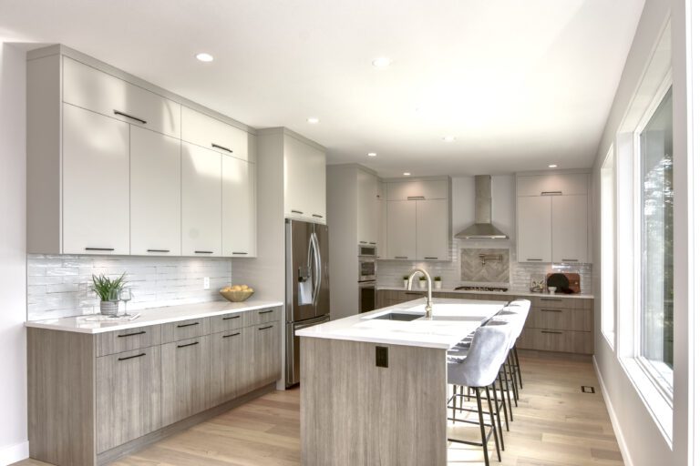 Property Of:      Craig Upshaw